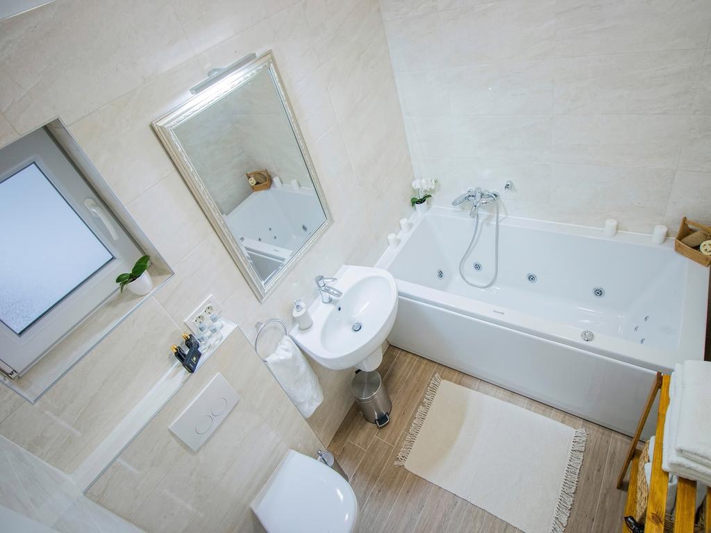 Holiday Home Lukica Privlaka  Phòng bức ảnh